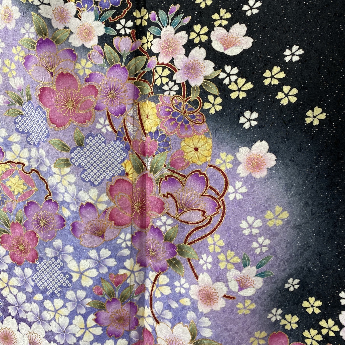 製造元特別価格 新品 振袖 美品 名品 桜 手鞠 金彩 金通し 黒 袷 身丈