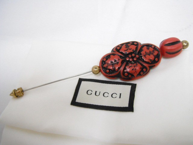 美品】GUCCI グッチ ブローチ ピンブローチ 正規品(服飾小物)｜売買