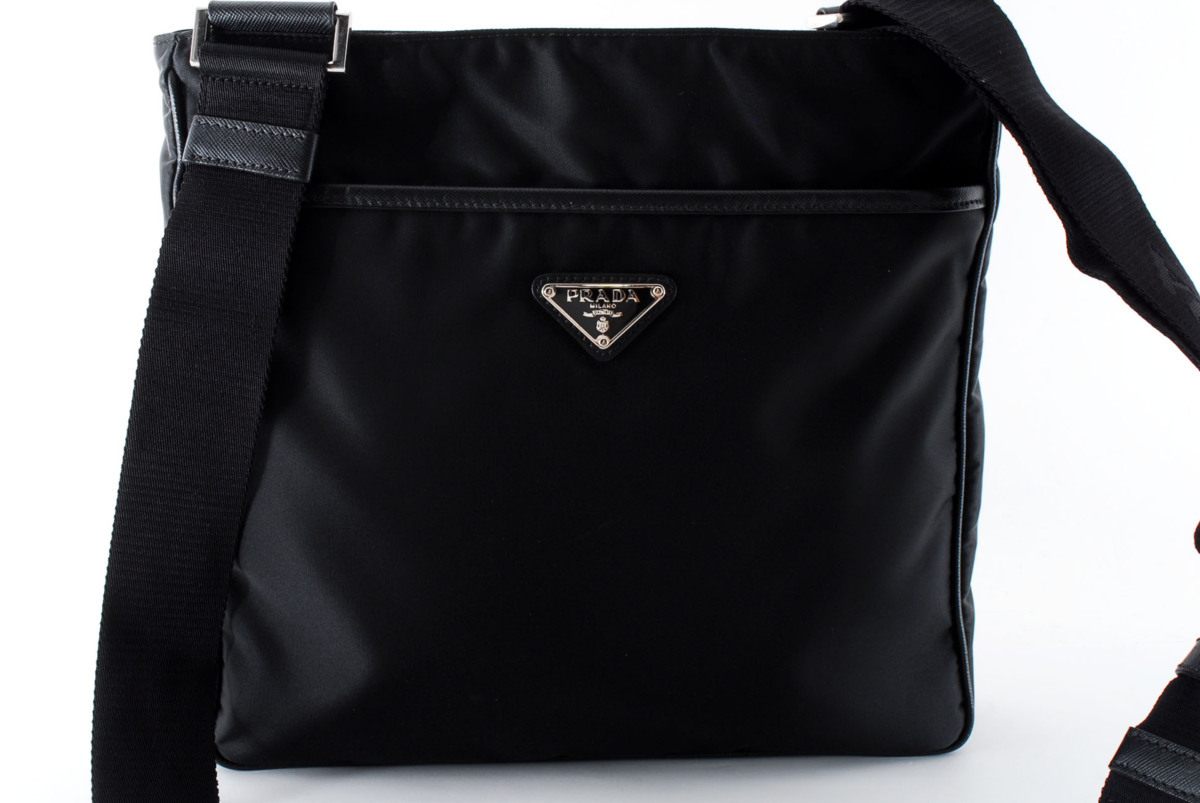 PRADA 三角ロゴ プラダ テスート 極 ナイロン 金具 ショルダーバッグ