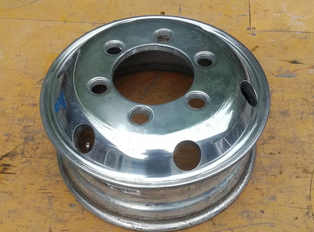 アルコアアルミホイール 4トン トラック アルコア 4t アルミホイール 17.5×6.00 アルミ ホイールの