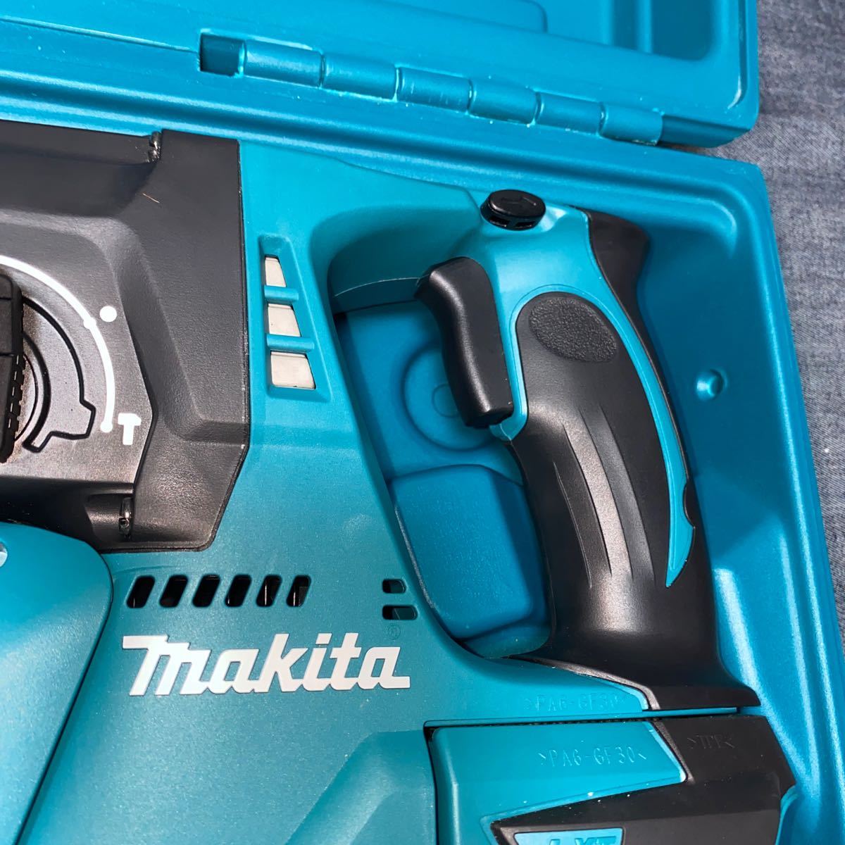 24mm 充電式ハンマドリル マキタ 18V マキタ(makita) HR244D 18vの通販 makita マキタ（makita） HR244DRGXV 本体のみ 桑名店makita HR244DRGX 公式通販 充電式ハンマドリル(SDSプラスシャンク) 24mmコードレスハンマドリル(本体+ケースのみ