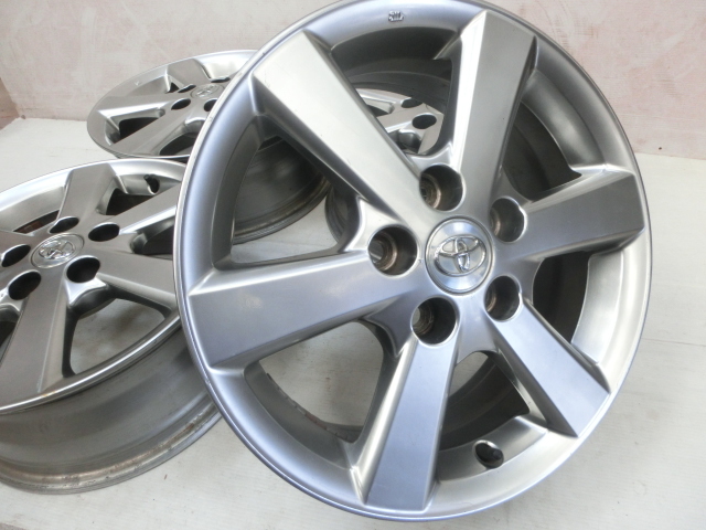 4本セット アルミホイール(16x6.5J・5穴・PCD114.3) 215/65R16 2018年 
