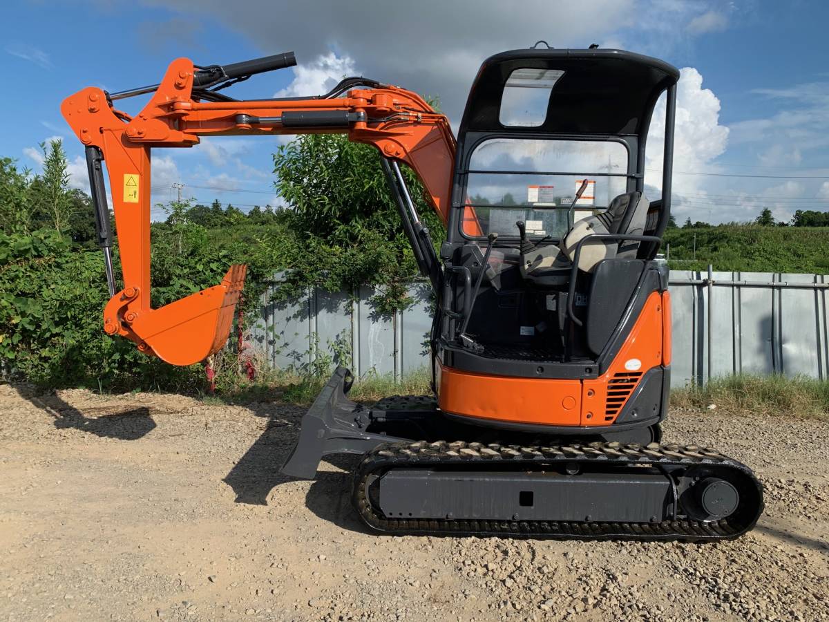 ZX30UR-3 日立建機 日立 ユンボ ミニユンボ（ミニショベル）2t~3t