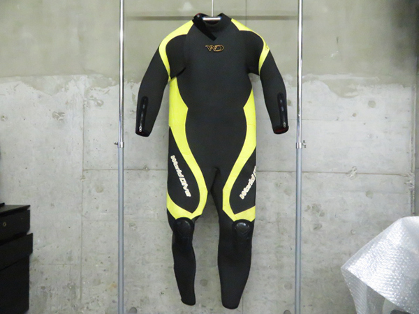 美品 厚さ5mm WORLD DIVE ワールドダイブ ウェットスーツ 着丈約139cm