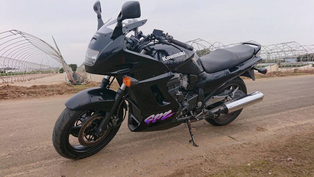 GPZ1100はZZRがベースのツーリングスポーツ、ネイキッドZRXへの