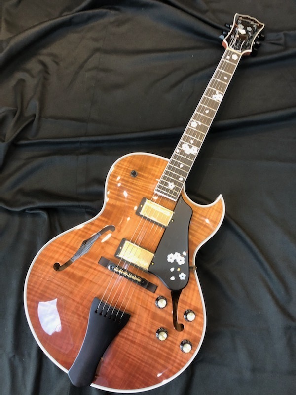 Moon Custom Guitars For Pro ムーン PGM キルトトップ ストラト
