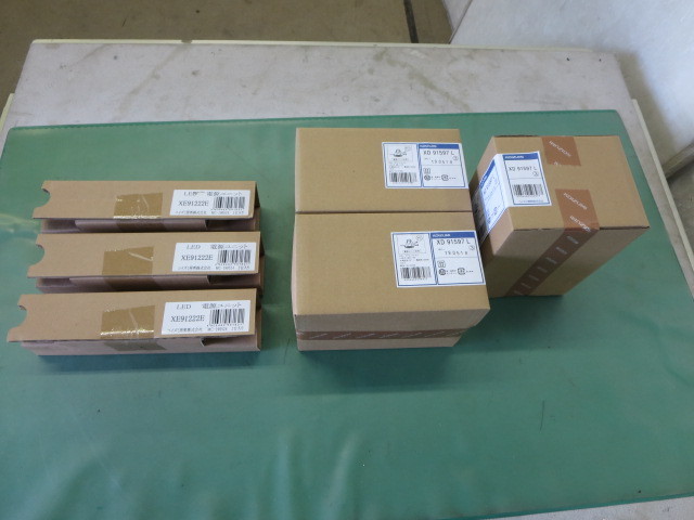 SALE，最新作 コイズミ 照明器具 XD91597L ダウンライト ユニバーサル 電源ユニット 各3台 0910BI 8BT(ダウンライト)｜売買されたオークション情報、yahooの商品情報をアーカイブ公開 - オークファン ダウンライト