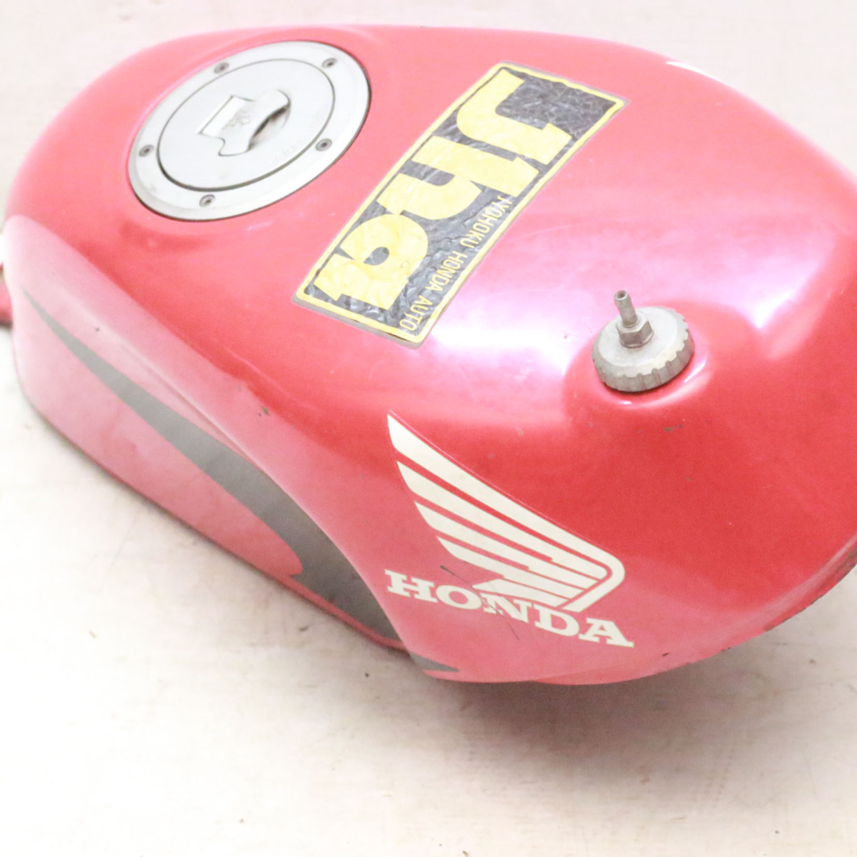 NSR50/80 AC10 HC06 HONDA ガソリンタンクタンク内錆無し バイク NSR50/80 AC10 HC06 HONDA ガソリンタンクタンク内錆無し