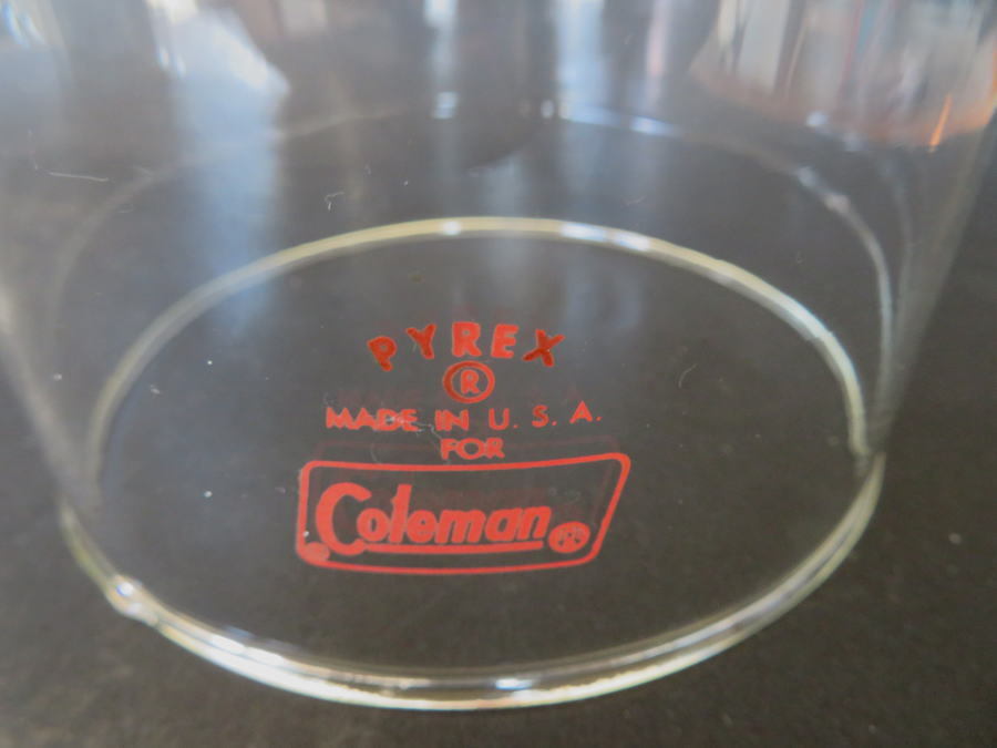 コールマン ビンテージ 220C 1945年5月製造 ツーマントルランタン Coleman 1946年8月製造 ダブルマントル ランタン アルファベットが変わると何が コールマンのヴィンテージランタン220! COLEMAN ツーマントル 1972年4月製造 220F後期 YouTube