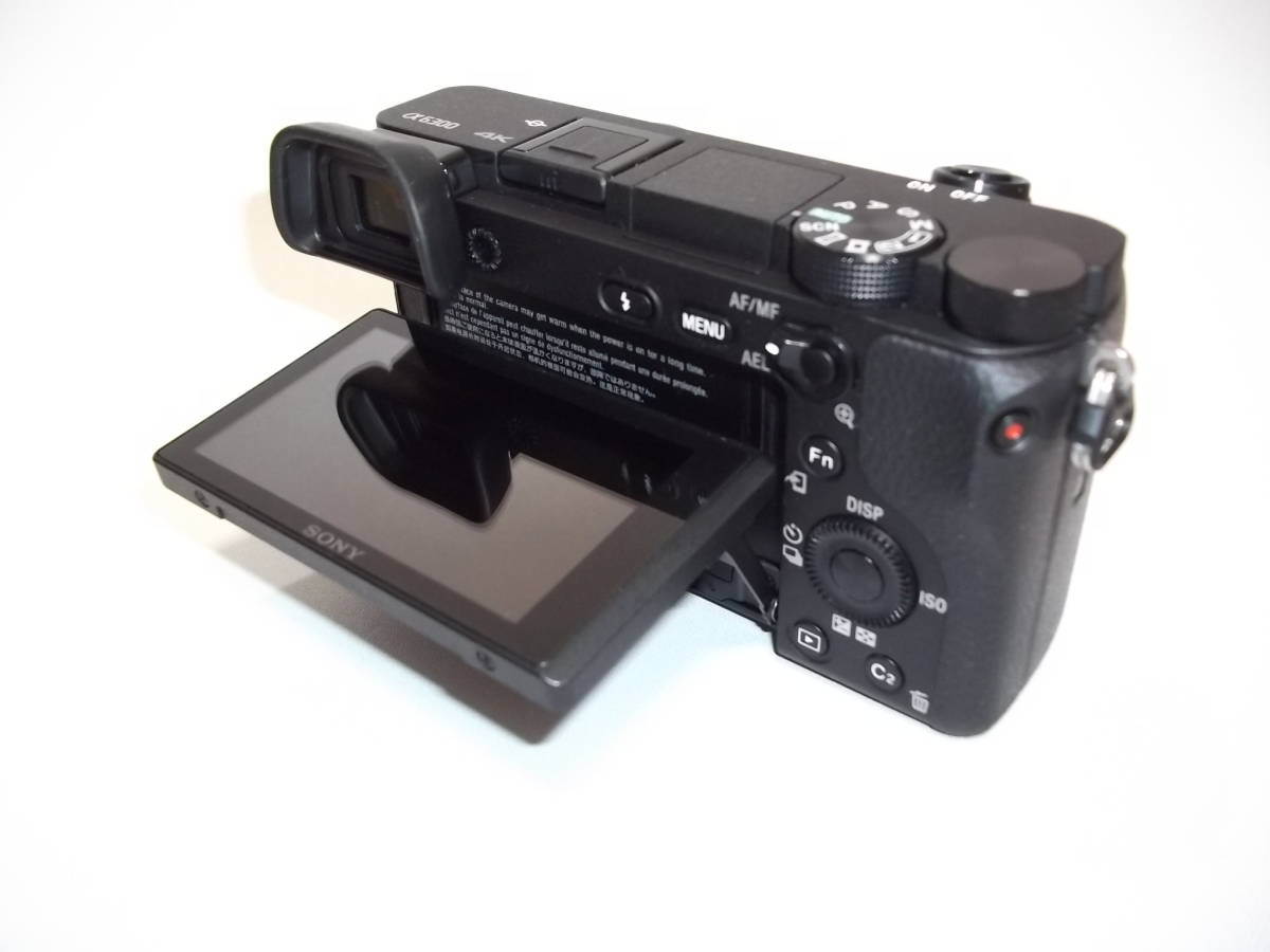 使用頻度ごく僅か自撮りモニター初心者オススメニコン一眼レフ D5000 