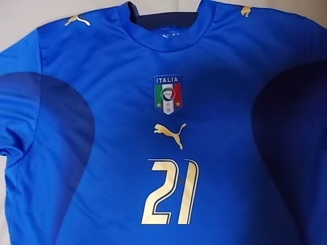 - PUMA イタリア代表2006W杯ホームレプリカユニフォーム #21ピルロ イタリア代表 イタリアの優勝までの軌跡を 2006年第18回W杯優勝メンバー・フォーメーション 無名の存在から世界の頂点へ――2006年ワールドカップ、イタリア代表を “2006年の今日”の伝説の一戦！ 司令塔のピルロが現役引退へ／イタリア代表でＷ杯優勝 | ２００６年Ｗ 歴代監督が頼り続けた天才司令塔。ピルロ、筋金入りのアズーリとして バレッラadidas W杯激闘の記録と記憶～2006 日刊