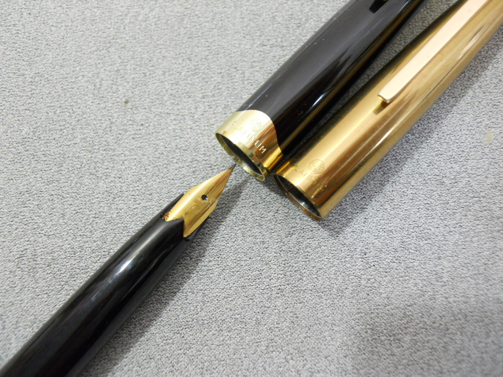 文房具 【廃盤】プラチナ万年筆 リビエール 色違い 2本セット 18KWG 細字