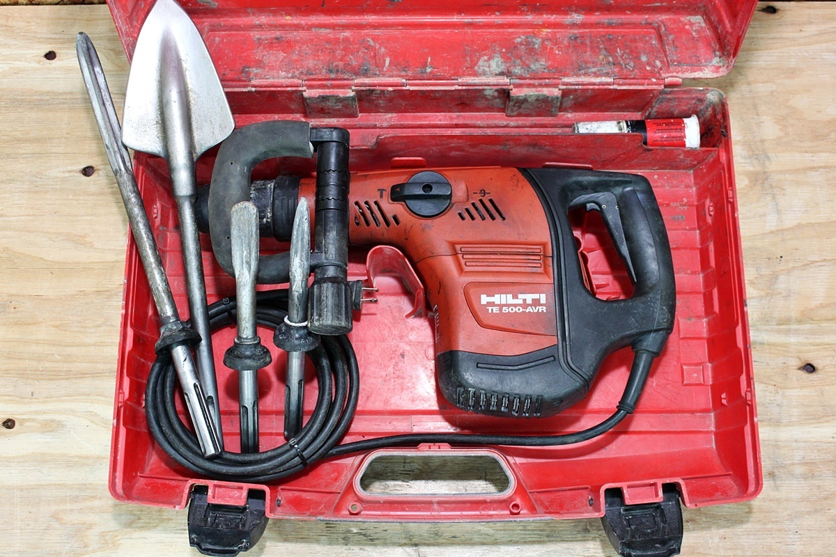 人気，定番 HILTI/ヒルティ 電動ハツリ機 TE500-AVR コンクリートブレーカー 純正スコップ チゼル付属(電動ハンマー)｜売買されたオークション情報、yahooの商品情報をアーカイブ公開 - オークファン 電動ハンマー