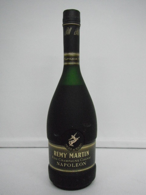 142 生年月日必須 ★未開栓★ REMY MARTIN NAPOLEON レミーマルタン ナポレオン 700ml 40% コニャック ブランデー