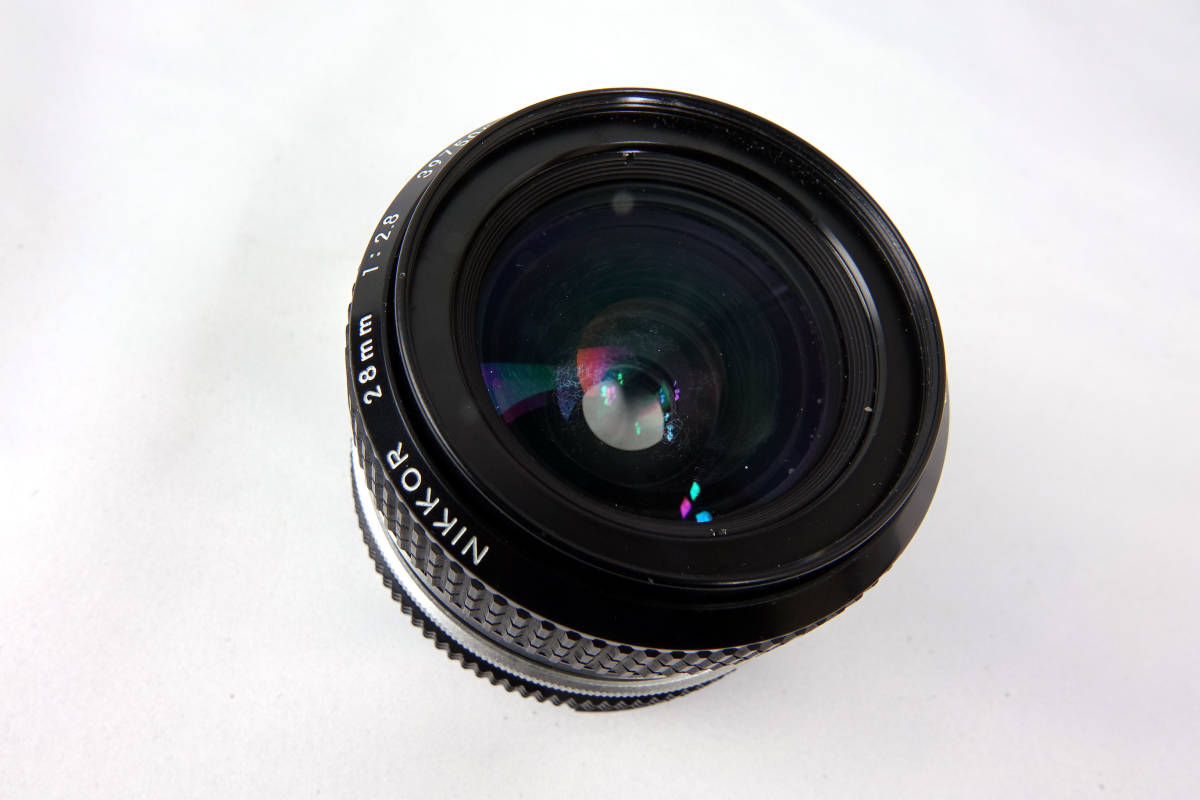 28mm Nikon Nikkor f⁄2.8 Ai-S | Wide Classic Angle NIKKOR - Lens