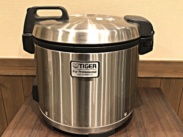 中古美品 タイガー 3.6L炊飯ジャー 業務用特選品 業務用ジャー炊飯 ＜