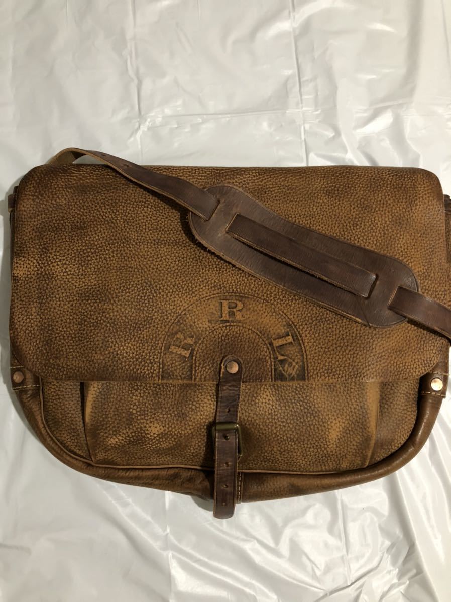 RRL 値下げ交渉あり。RRLダブルアールエル新品タグ付き バッグ　メール　メッセンジャー　レザー　 タグ付未使用ダブルアールエル デニム トートバッグ