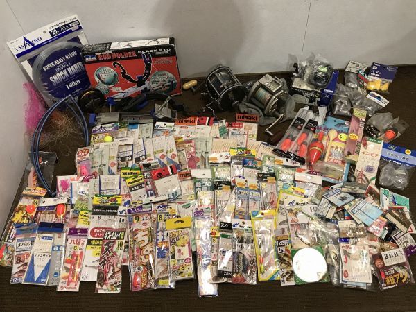  W74 多数 海釣り用品 色々 大量まとめて リール ロッドホルダー 釣り針 他(その他)｜売買されたオークション情報、yahooの商品情報をアーカイブ公開 - オークファン その他
