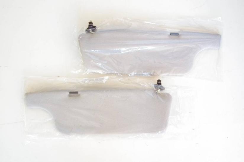 AE86純正新品　サンバイザー左右セット☆A-40レビン・トレノ