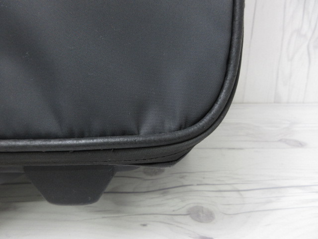 Dunhill ダンヒル DUNHILL トート 超大 ダンヒルのレザーコレクションには英国紳士の端正な魂が宿る──特集 美品 dunhill ダンヒル キャリー バッグ ナイロン×レザー 黒 A4収納可 メンズ
