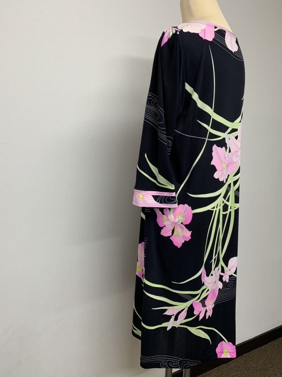 極 僅かな傷あり 最高級レオナールのワンピース１１号 １５号迄 ４８サイズ黒地に素敵な薄ピンク 濃いピンク 女性用 売買されたオークション情報 Yahooの商品情報をアーカイブ公開 オークファン Aucfan Com