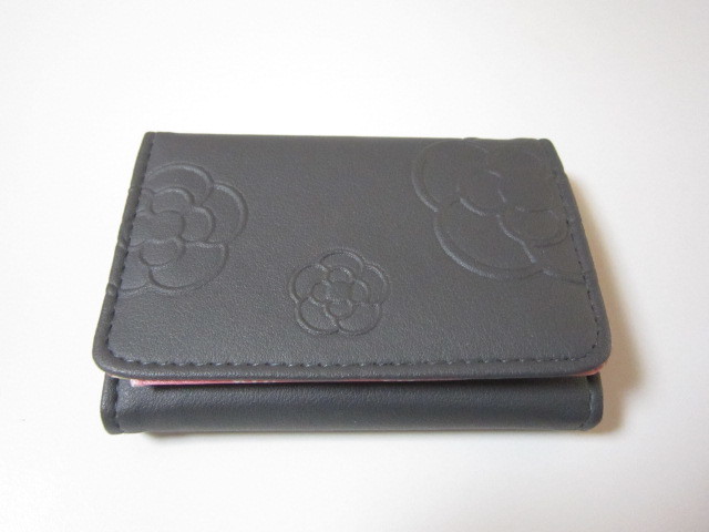 Steady 12月号付録 Clathas クレイサス 三つ折り財布 カメリア 財布 売買されたオークション情報 Yahooの商品情報をアーカイブ公開 オークファン Aucfan Com