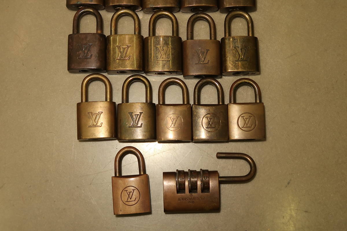 1円スタート！！！19個セット+鍵のみ1個 LOUIS VUITTON ルイヴィトン