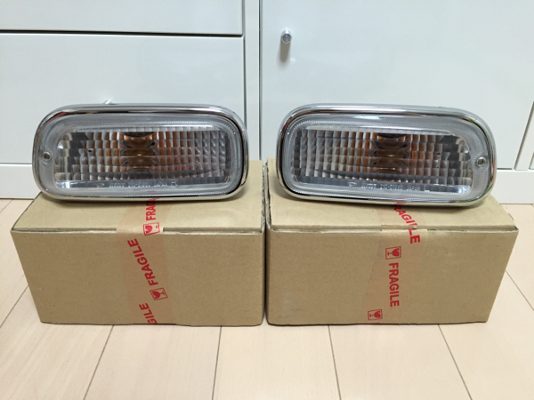 人気商品を安く販売 純正新品！L700Sミラジーノフロントウインカー左右