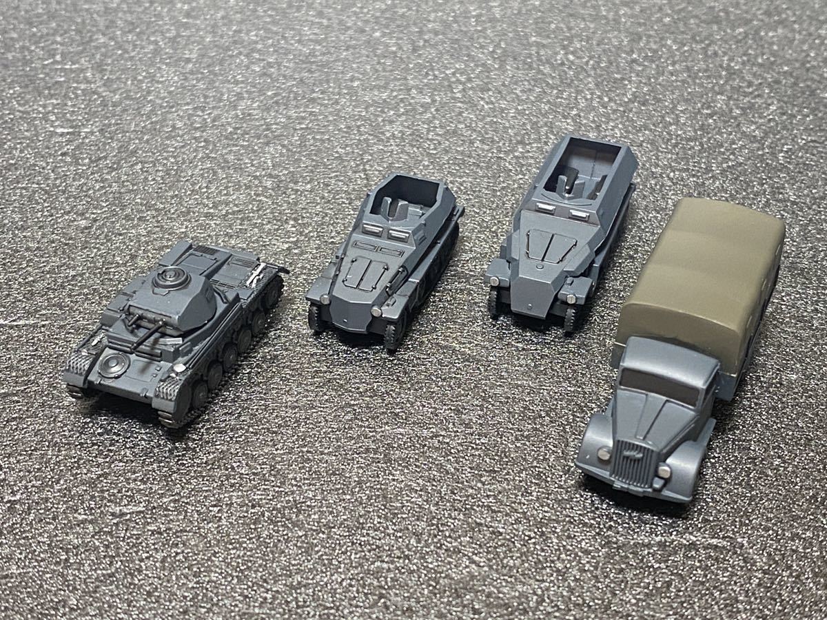 1/144 完成品 塗装済 WW2ドイツ軍 オペルブリッツ 3.6-47 オムニバス