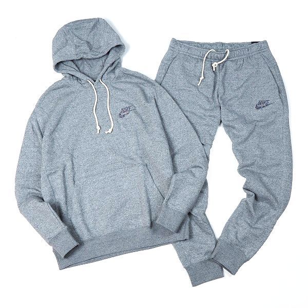 品質保証，人気SALE NIKE ナイキ 上下セット スウェット パーカー パンツ テーパード 裏起毛 セットアップ XL グレー/マルチ J241(ナイキ)｜売買されたオークション情報、yahooの商品情報をアーカイブ公開 - オーク スウェット