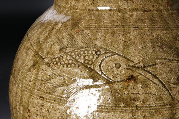 【古美味】十三代中里太郎右衛門造 叩き青唐津魚文壷 茶道具 保証品 ZIx7_5