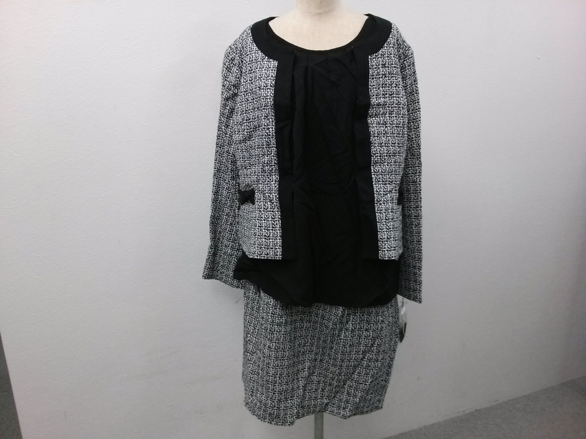 ｓ １４４ レディースファッション スーツ４点セット サイズ 19abr84 マフラー ストール3種類まとめて 卒業式 入学式に ひざ丈スカート 売買されたオークション情報 Yahooの商品情報をアーカイブ公開 オークファン Aucfan Com