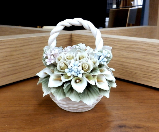 カポディモンテ 花カゴ 陶花 CAPODIMONTE 陶製置物 イタリア 札幌市 陶 