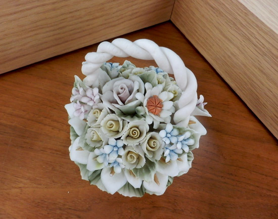 カポディモンテ 花カゴ 陶花 CAPODIMONTE 陶製置物 イタリア 札幌市 陶 
