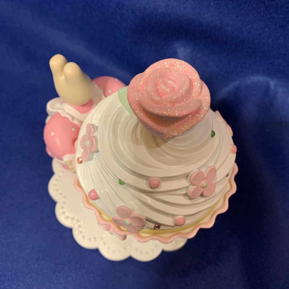 マロンクリーム 陶器製 小物入れ サンリオ 生産終了品 カップケーキ 薔薇 バラ ピンク ローズ ファンシー うさぎ キャラクター サンリオ 売買されたオークション情報 Yahooの商品情報をアーカイブ公開 オークファン Aucfan Com