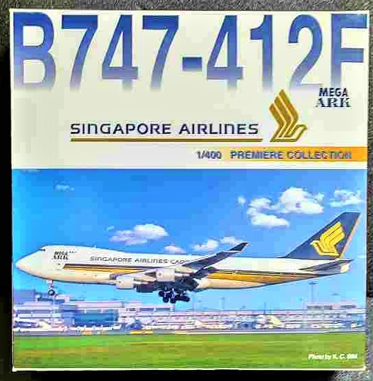 [ Dragon Wings ]　1:400　Premiere Collection B747-412F Singapore Airlines Cargo (SQ)　　(#55226) _1
