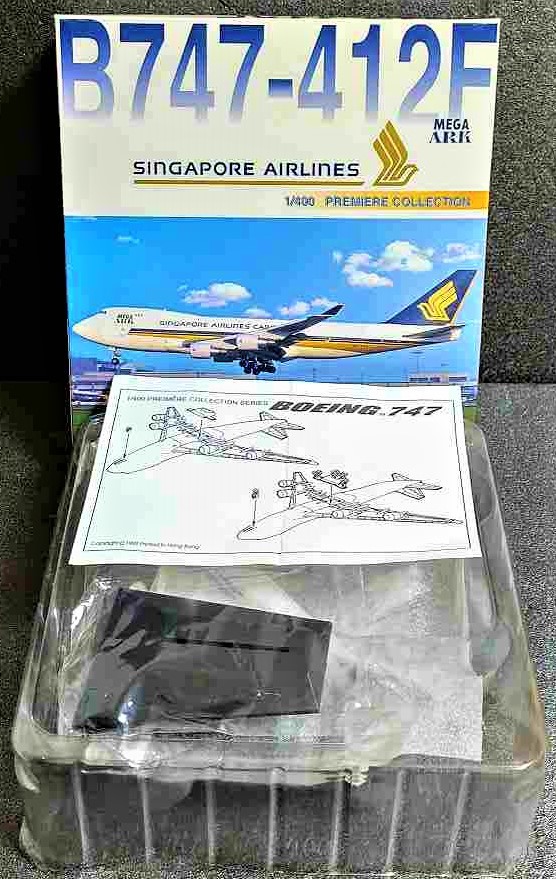 [ Dragon Wings ]　1:400　Premiere Collection B747-412F Singapore Airlines Cargo (SQ)　　(#55226) _4