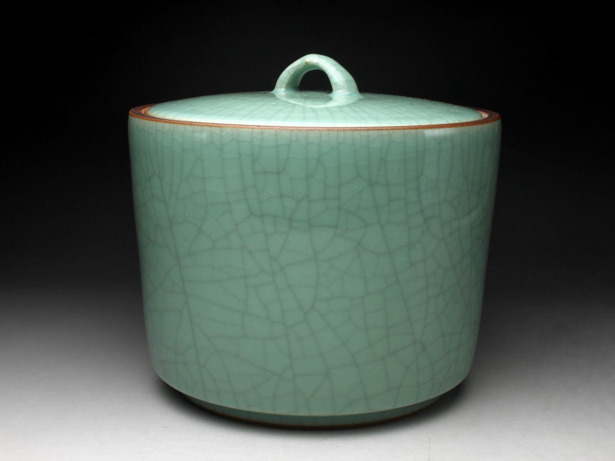 二代 手塚玉堂 青瓷 海老乃絵 茶碗 共箱 共布 栞 茶道具 抹茶碗 新品 二代 手塚玉堂 青瓷 海老乃絵 茶碗 共箱 共布 栞 茶道具 抹茶碗