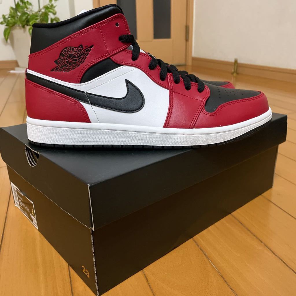 NIKE AIR JORDAN 1 MID BRED
