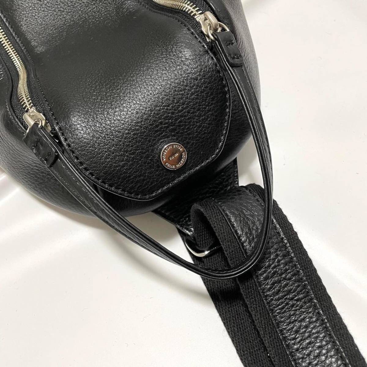 PELLE MORBIDA(ペッレモルビダ)MB051 タテ型ショルダーバッグ 美USED 