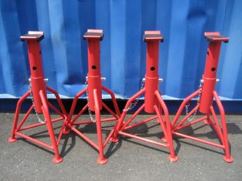 馬ジャッキスタンド 車１台分 ４基 エンジンオイル足廻マフラーサスタイヤ交換保護ゴム付リジットラックスタンド３ｔウマ 1円 ジャッキスタンド 売買されたオークション情報 Yahooの商品情報をアーカイブ公開 オークファン Aucfan Com