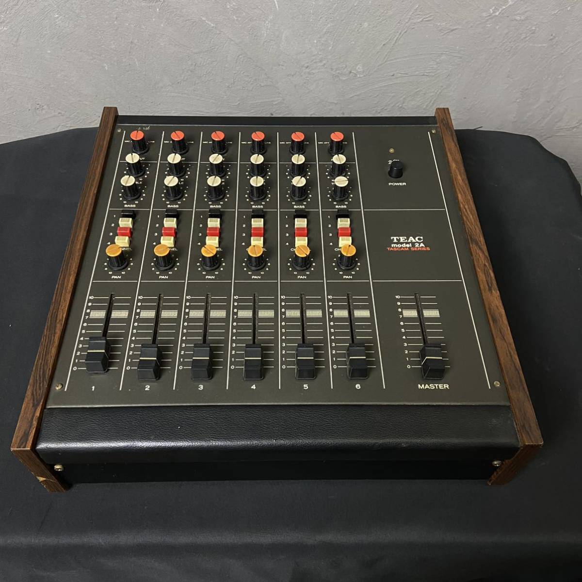 H2-ke］希少 動作品! TEAC model 2A アナログミキサー ティアック