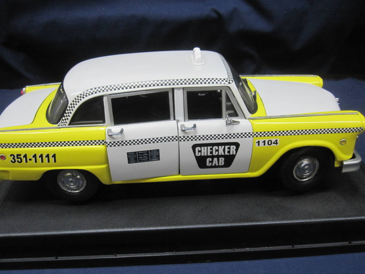 1⁄18 チェッカー Taxi | タクシーキャブ Checker Cab garage