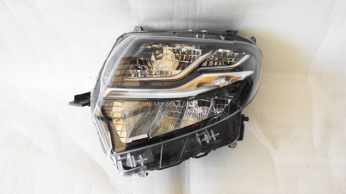 新作，新作登場 良品☆ダイハツ LA650S/660S タント カスタム 純正 LED 