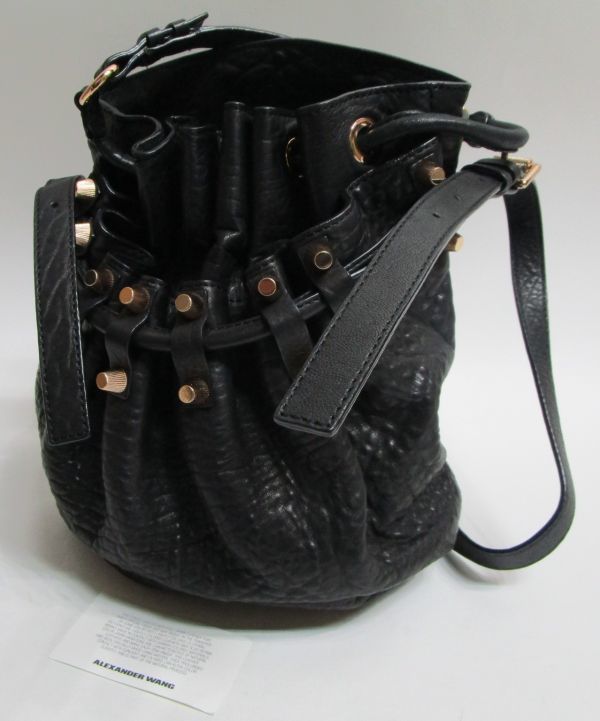 あ*に様 アレキサンダーワン　ブラック スタッズ 巾着型 ショルダーバッグ ALEXANDER WANG アレキサンダーワン スタッズ レザー 巾着 ショルダー