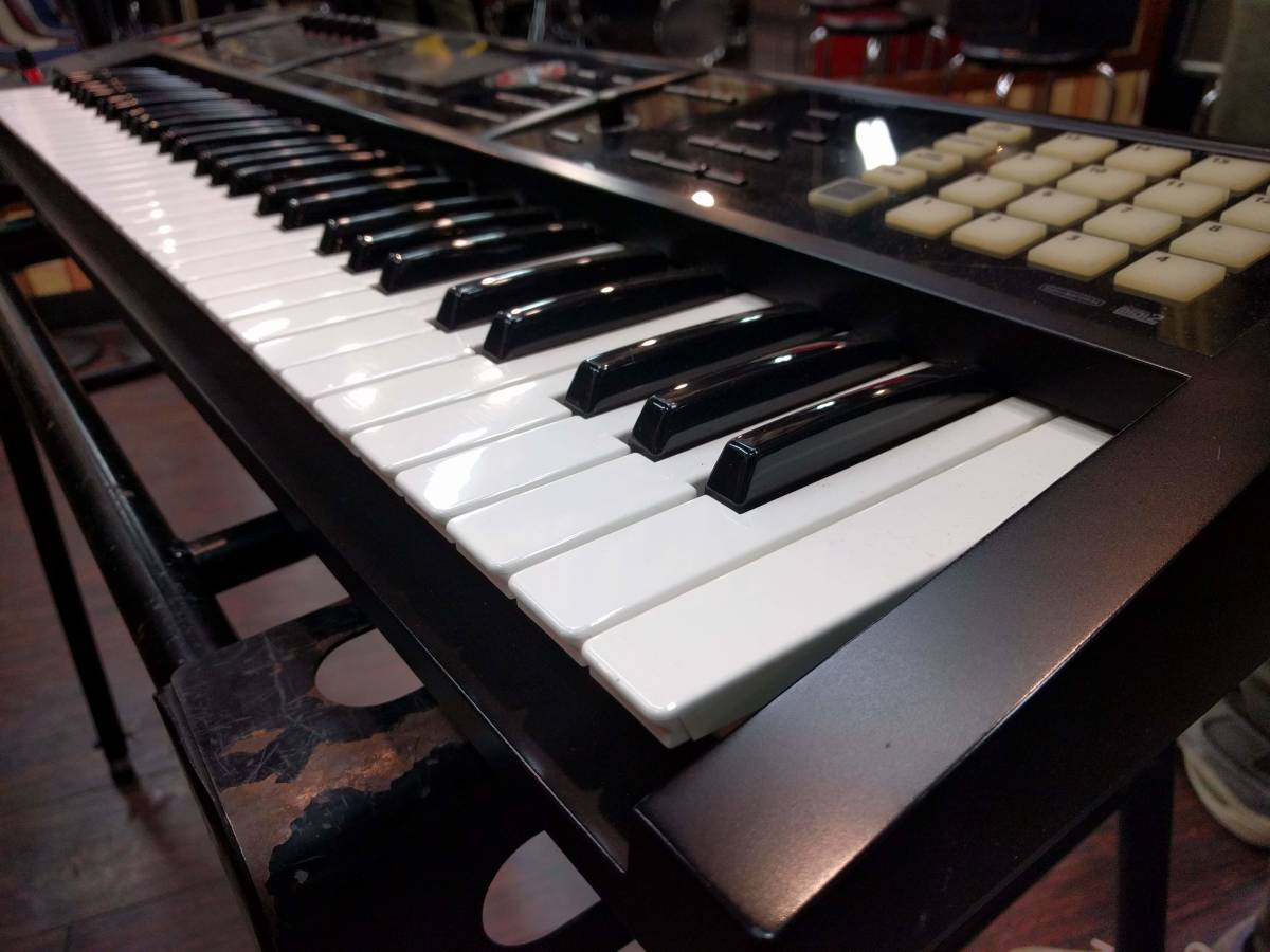 ROLAND ( ローランド ) / FA-06 61鍵キーボードシンセサイザー 【公式