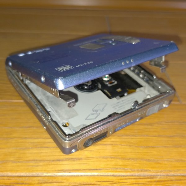 SONY ソニー MD WALKMAN MZ-E30 ポータブルMDプレーヤー_3