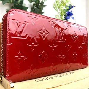 ヴィトン 財布 赤の平均価格は25 732円 ヤフオク 等のヴィトン 財布 赤のオークション売買情報は23件が掲載されています