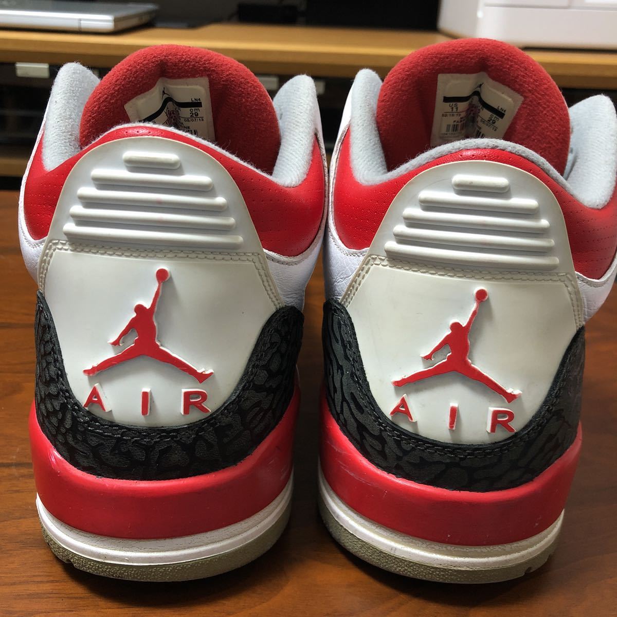 AIR JORDAN 3 RETRO WHITE/FIRE RED-SILVER-BLACK 29センチの出品です 