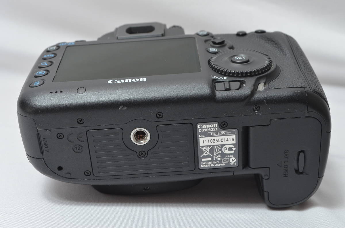 6930☆Canon デジタル一眼レフカメラ EOS 5D Mark III ボディ Canon